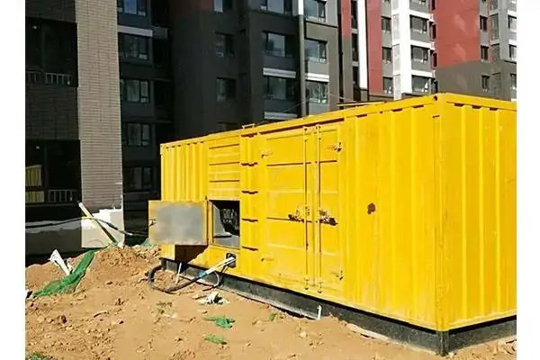 富阳发电机租赁中燃油压力过低会对发动机的哪些部件造成损坏？